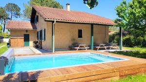 LOREE DE LA PLAGE, 15 pers, Charmante Maison rénovée classée 3 étoiles - Piscine chauffée - Terrain de pétanque - Ping pong à Vieux-Boucau