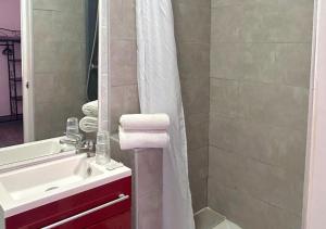 Hotels Hotel Le Carnon : photos des chambres