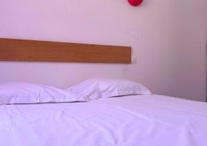 Hotels Hotel Le Carnon : photos des chambres