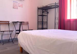 Hotels Hotel Le Carnon : photos des chambres