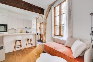 Appartements L-Arche des Carmes - Confort et Calme Hyper-centre : photos des chambres
