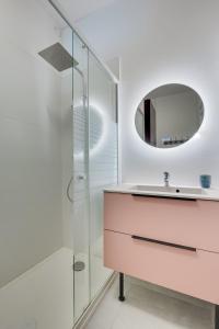 Appartements L-Arche des Carmes - Confort et Calme Hyper-centre : photos des chambres