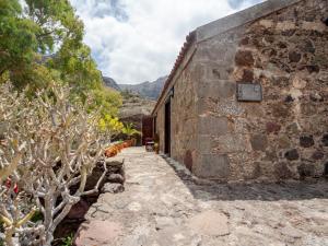 Lengua de Lava by Villas Rivero