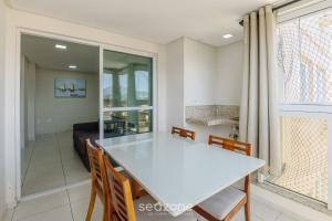 Apto c Varanda a 500m da Praia EMZ0504