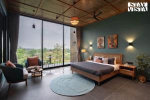 StayVista at The Solitaire Home with BBQ, Lawn, AC