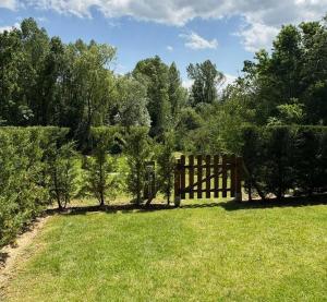 Planta Baja con jardín y piscina junto a Llivia