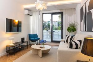 Urban Rooftop Apartment