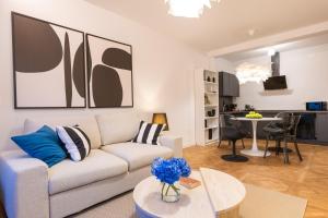 Urban Rooftop Apartment