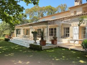 Villa La Londe-les-Maures au milieu des vignes