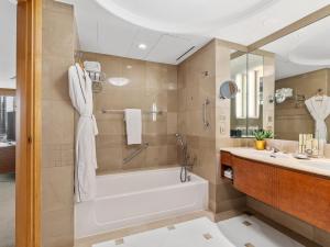 makati shangri la manila