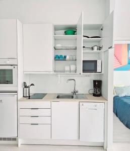 Tropical scandinavian 5-bed aparts by the airport Vantaa Martinlaakso