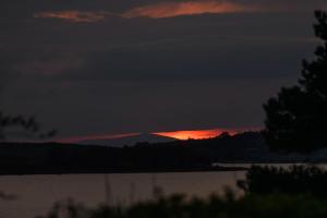 Caragh Lake House - Lakeside Escape and Sauna