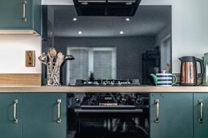 Sea & Pine - Elegant and stylish coastal Apartment, Crabpot Cottages Sheringham