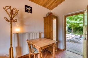 Appartements Joli Studio Au Bord De La Riviere - : photos des chambres