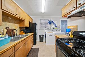 Let Ds Cozy Cottage Provide a Comfortable Stay!