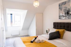 Spacious Luxurious Serviced Accommodation 8