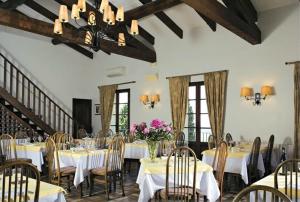 Hotels Logis Hotel Restaurant Les Geraniums : photos des chambres