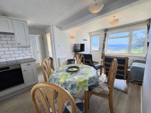 Surf Watch - Mount Brioni