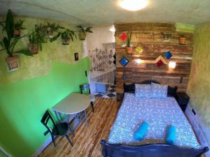 Poets sanctuary, 7 minutes walk from seaside