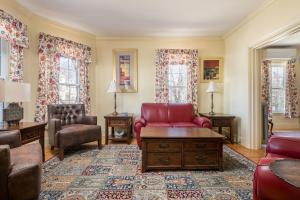 Luxury on Back Cove - Three Gables