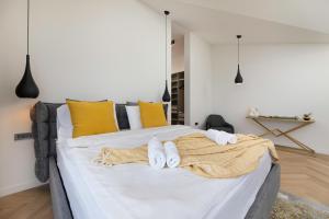 Villa Panoramica with heated pool and sauna