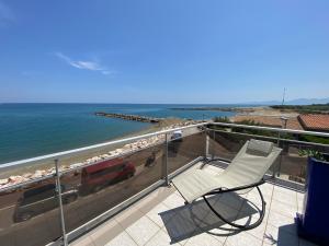 Appartements Spacious air-conditioned duplex with 270 degree sea views : photos des chambres