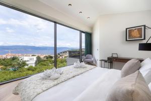 Villa Panoramica with heated pool and sauna