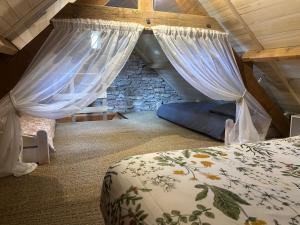Maisons de vacances Gites sur Le Causse de St CHELS, charme sport et detente : photos des chambres
