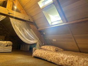 Maisons de vacances Gites sur Le Causse de St CHELS, charme sport et detente : photos des chambres