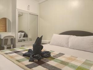 Cozy 2bedrooms one one oasis at back SM 5flr