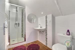 Maisons de vacances Les ormelles : photos des chambres