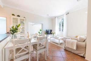 Villas 140m Villa with Pool Near Cannes : photos des chambres