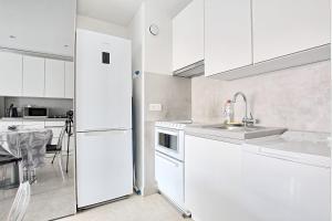 Studio lumineux avec parking - Gare & Palais à pied
