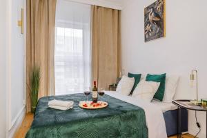 Lumina I Lux 2BR Apartment with Parking I Balcony