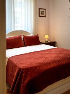 All Seasons Apartments - Free Parking & City Center