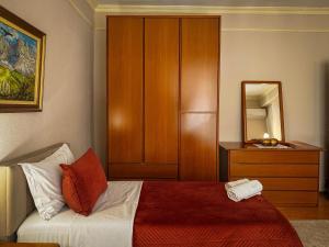 All Seasons Apartments - Free Parking & City Center