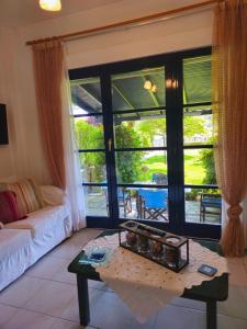 Make yourself at home in Halkidikis paradise