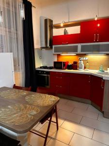 Apartman with parkIng in the Center - 500m from Hlavní nádraží