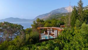 Lov Faralya Adults Only