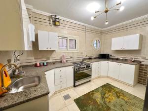 Royal Apartment with Garden