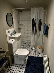 Four Seasons Apartments