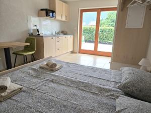 Razor Vista Apartment