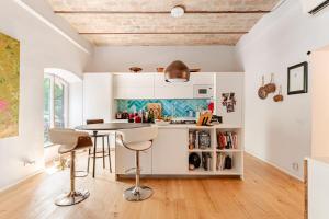 Refined two-bedrooms Roman Residence