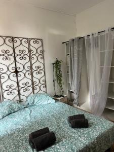 Maisons de vacances LE BONHEUR AVEC PISCINE ET JARDIN : photos des chambres