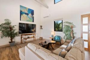 Serene Oceanview Villa with Pool