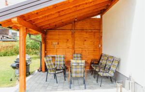 Beautiful Home In Dugo Selo With Wifi 