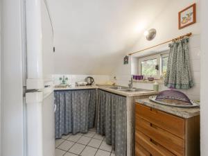 Apartment Cicladi Milos by Interhome