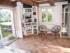 Villas Villa La Chenaie by Interhome : photos des chambres