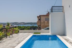Luxury apart, beach, swimming pool, Okrug, Trogir