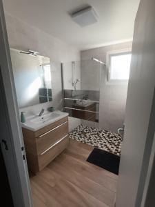 Maisons de vacances Gite Chez papi, 6 personnes, ok animaux , meuble tourisme 3 etoiles : photos des chambres